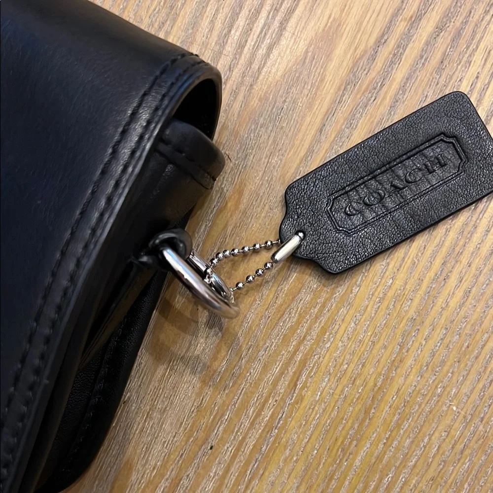 Coach Black leather Turnlock Crossbody Bag —NO STRAP - Picture 3 of 11